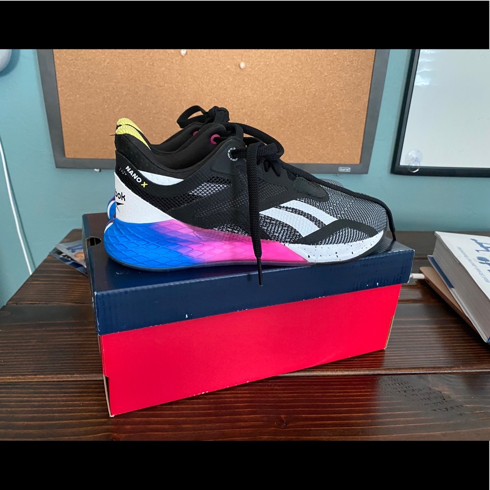 Reebox Nano X size 7